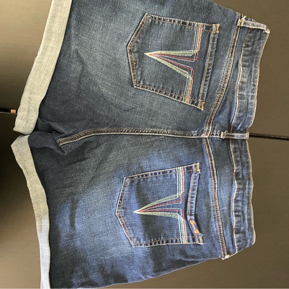 Seven 7 Jean shorts - Picture 3 of 4
